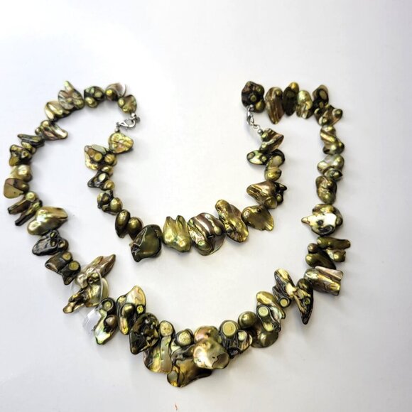 Yellow Green Mother of Pearl Keshi Large Chip Bead Necklace - Picture 4 of 13